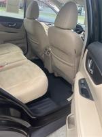 2016 Nissan Rogue thumbnail 8