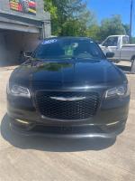 2018 Chrysler 300 thumbnail 17