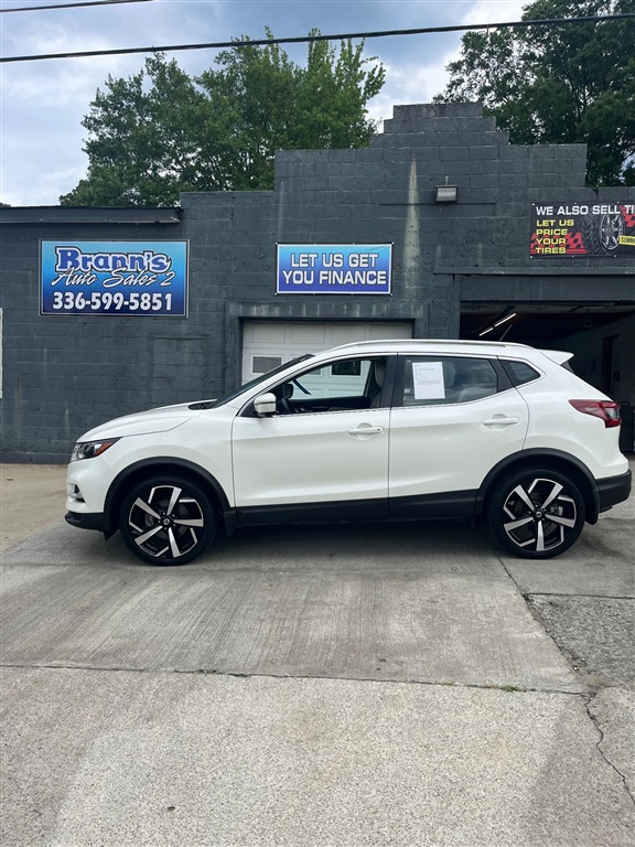 2022 Nissan Rogue Sport SL AWD's photo