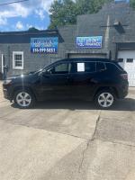 2017 Jeep Compass thumbnail 1