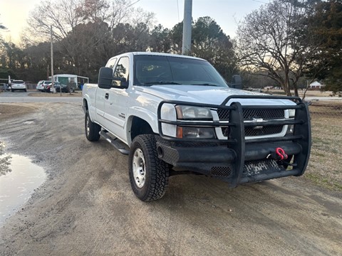 2003 Chevrolet Silverado 2500HD Ext. Cab Short Bed 4WD