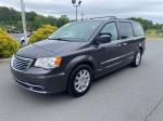 2015 Chrysler Town & Country thumbnail 3
