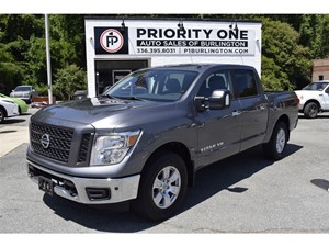 2019 Nissan Titan SV Crew Cab 4WD w/ Convenience Package