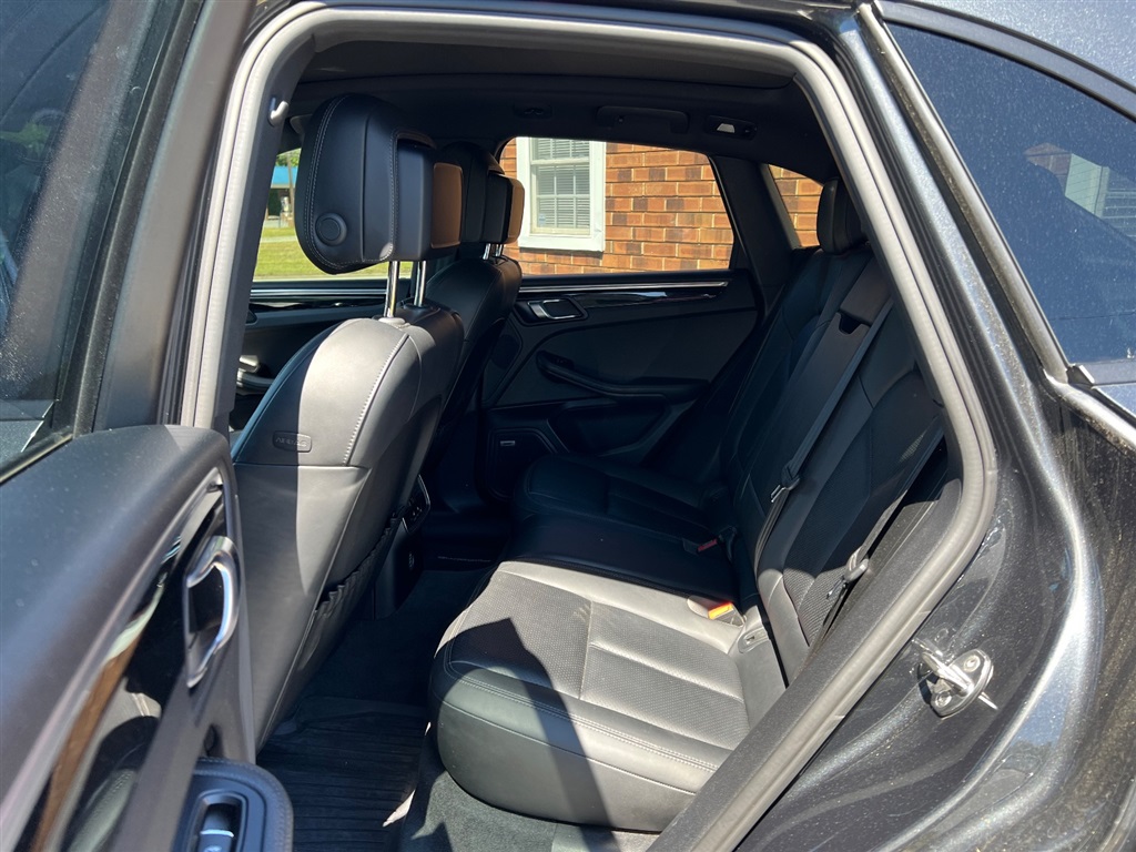 2018 Porsche Macan Base - Photo 19