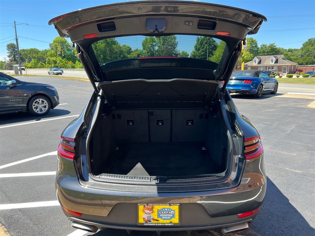 2018 Porsche Macan Base - Photo 23