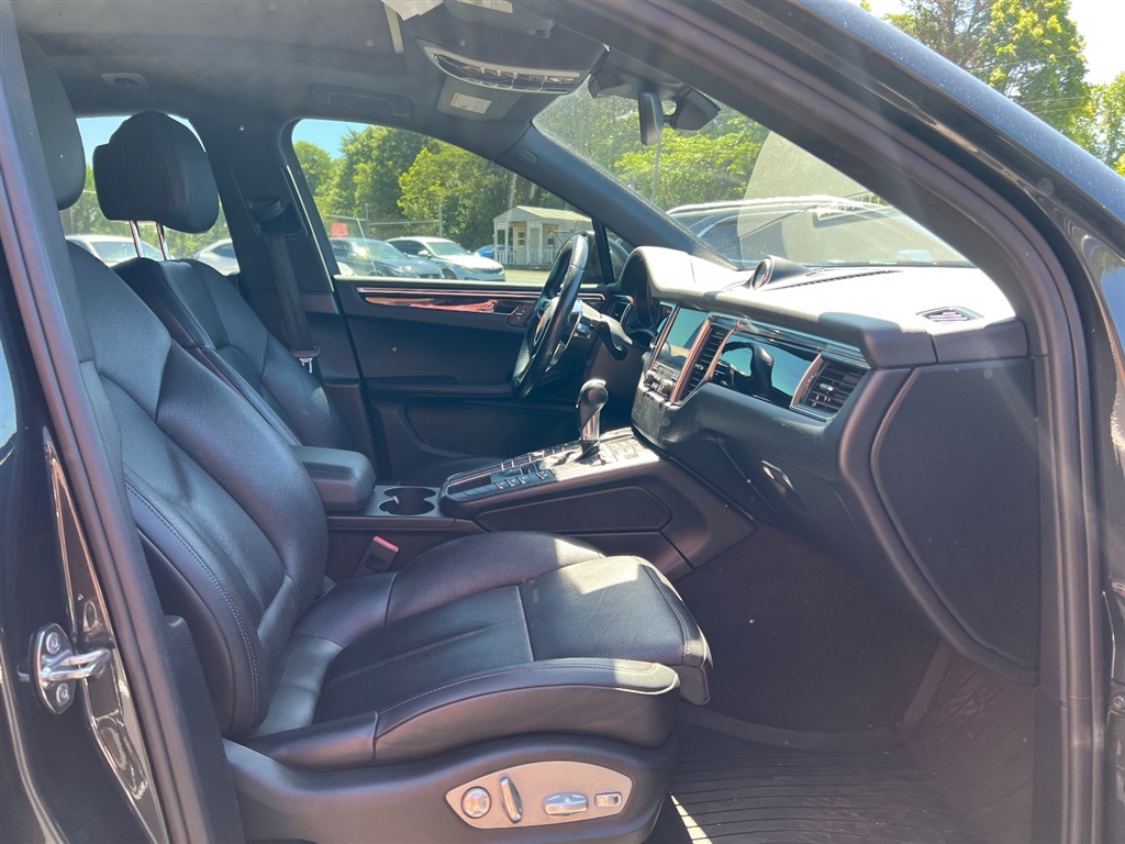 2018 Porsche Macan Base - Photo 30