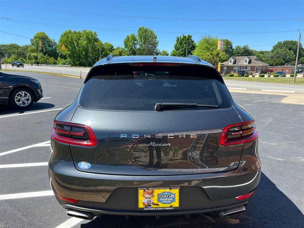 2018 Porsche Macan Base - Photo 9