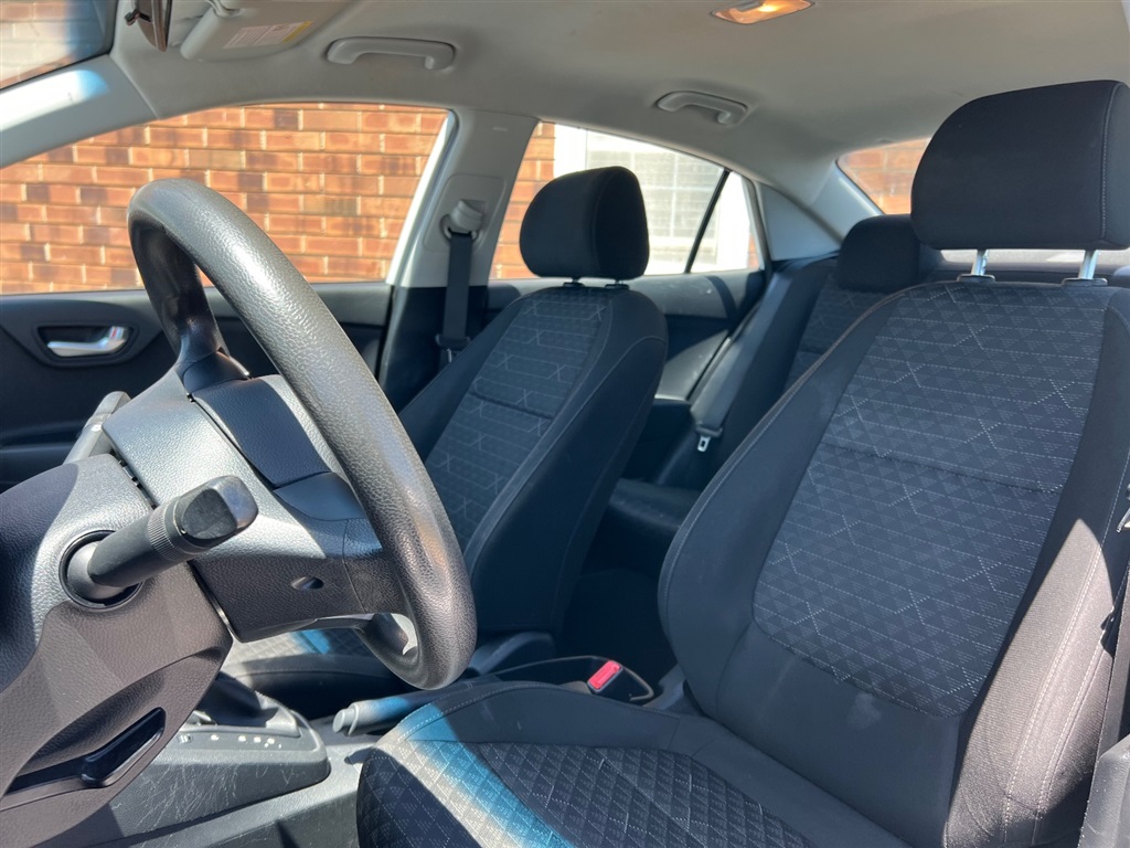 2020 Kia RIO LX - Photo 18