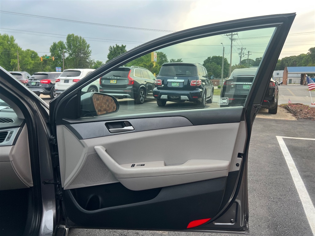 2018 Hyundai Sonata SE - Photo 32