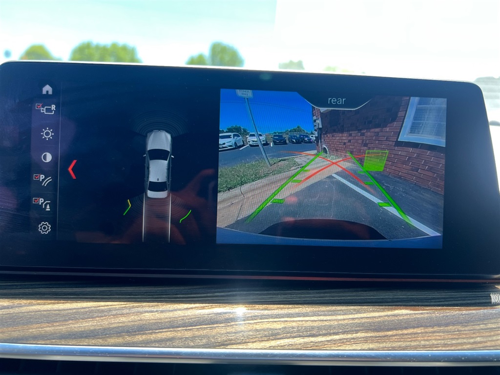 2018 BMW 5 Series 530i - Photo 34