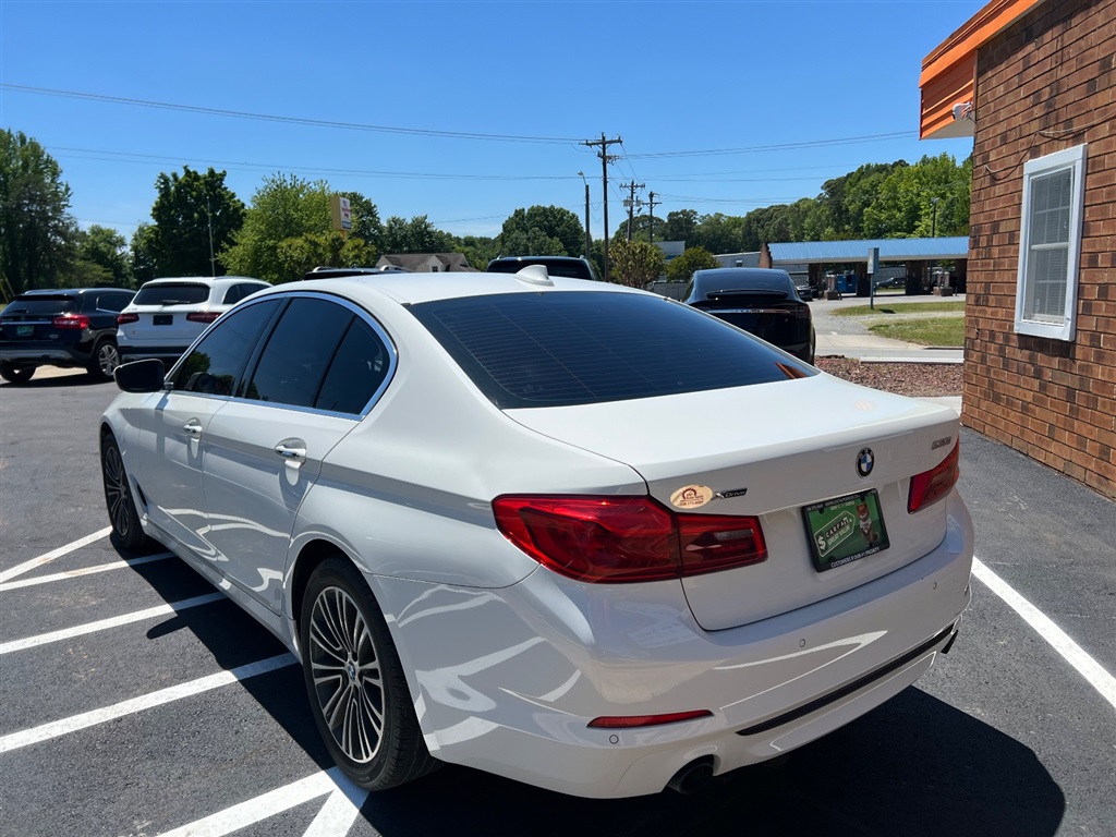 2018 BMW 5 Series 530i - Photo 6