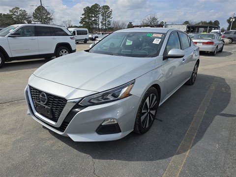 2022 Nissan Altima 2.5 SV
