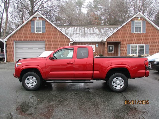 TOYOTA TACOMA ACCESS CAB SR in King