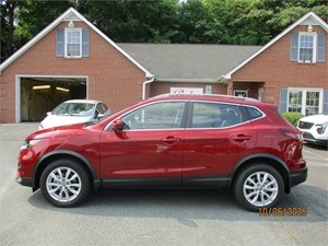 Picture of a 2022 Nissan Rogue Sport SV AWD
