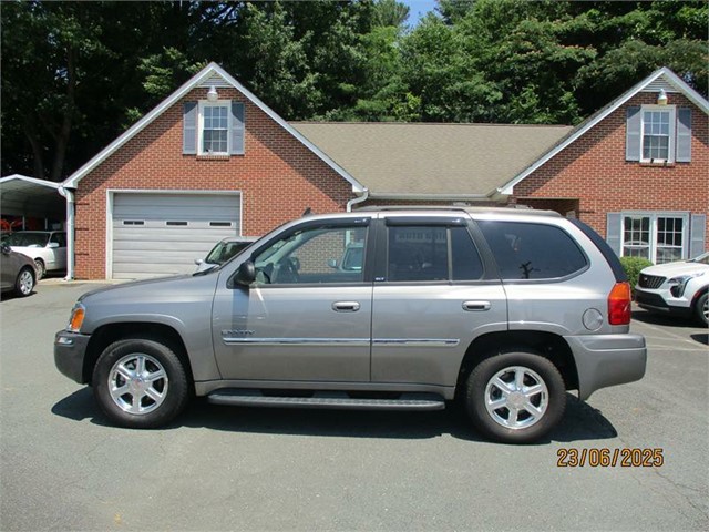 GMC Envoy SLE 4WD in King