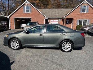 Picture of a 2013 Toyota Camry Hybrid XLE