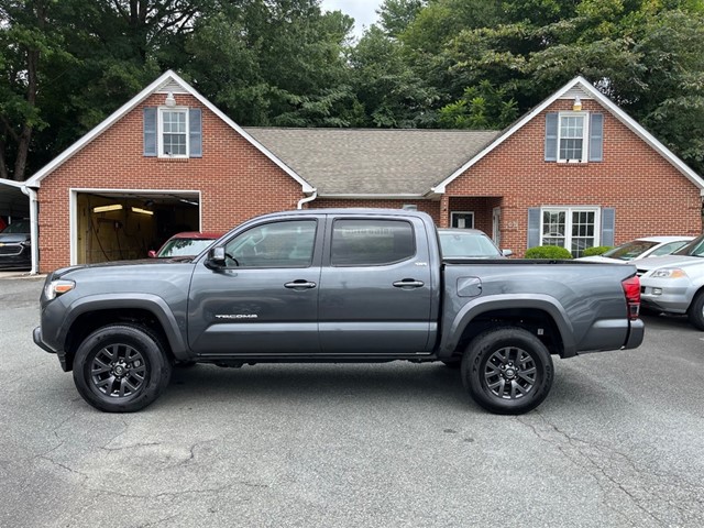 Toyota Tacoma SR5 Double Cab Long Bed V6 6AT 4WD in King
