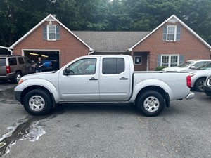 Picture of a 2020 Nissan Frontier S Crew Cab 4WD