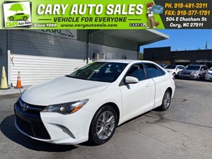 Picture of a 2015 TOYOTA CAMRY SE