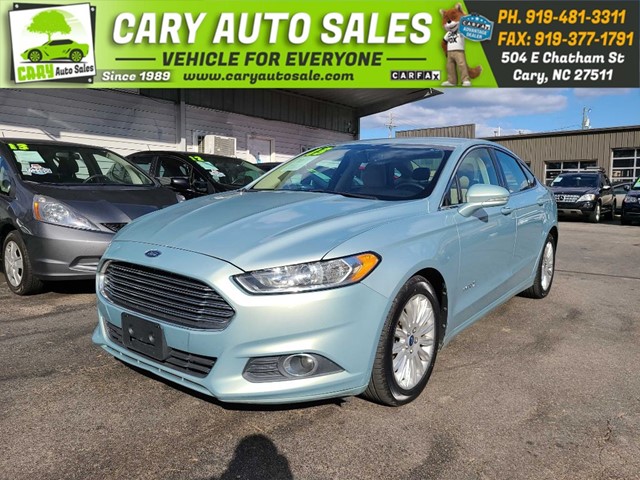 FORD FUSION SE HYBRID in Cary