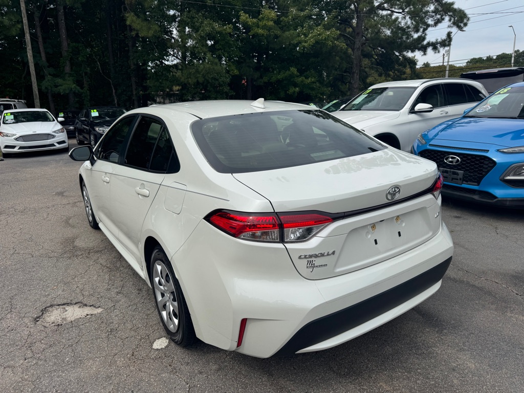 2021 Toyota Corolla LE photo 4