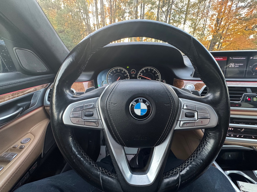 2018 BMW 7 Series 750i photo 18