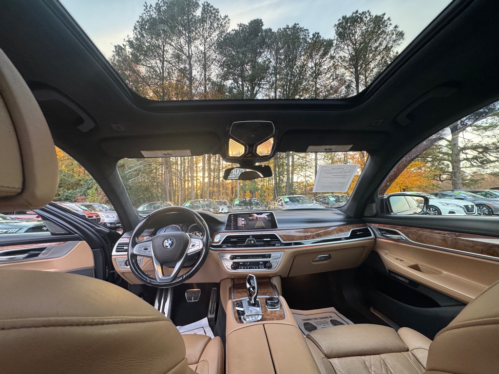 2018 BMW 7 Series 750i photo 43