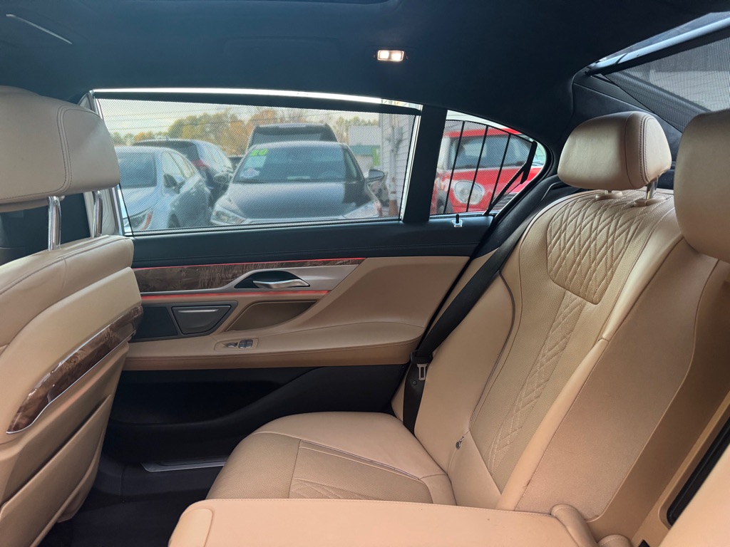 2018 BMW 7 Series 750i photo 51