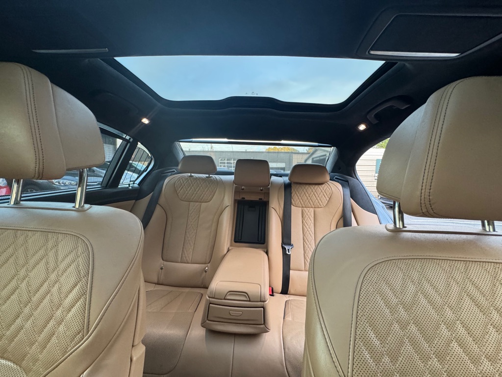 2018 BMW 7 Series 750i photo 52