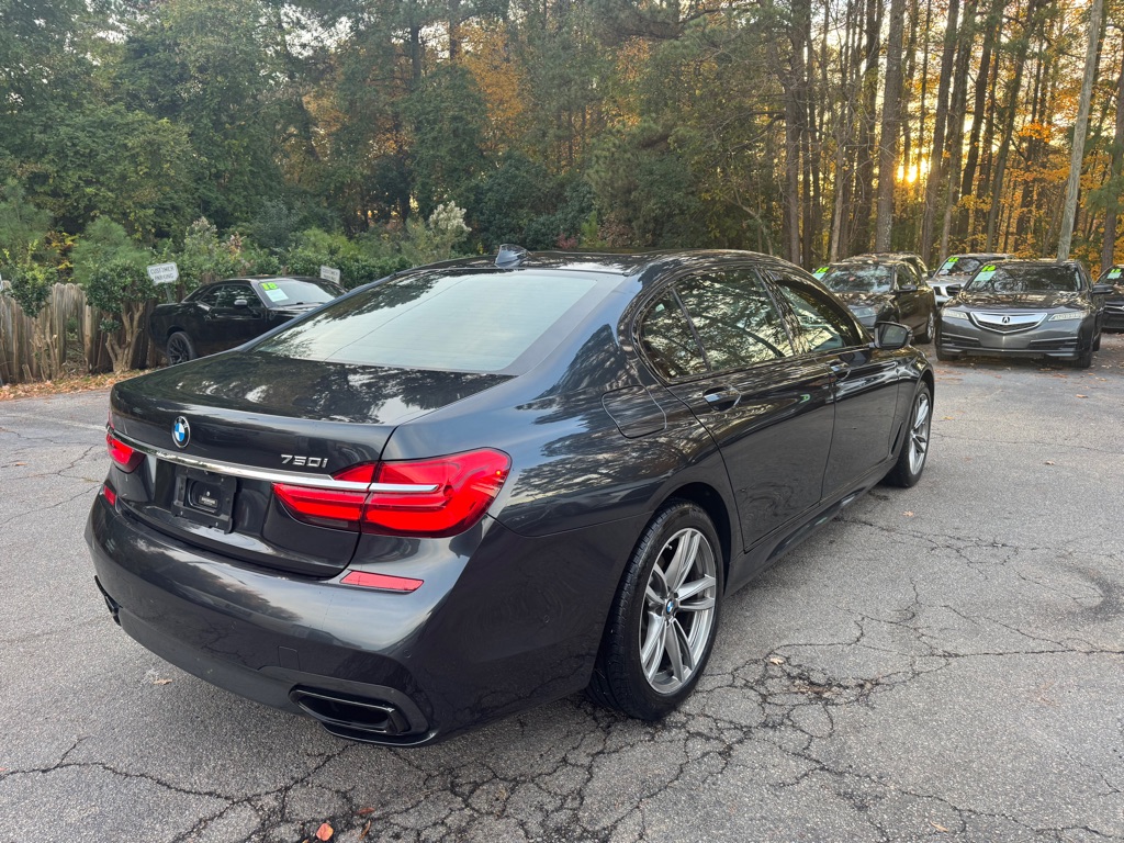 2018 BMW 7 Series 750i photo 7