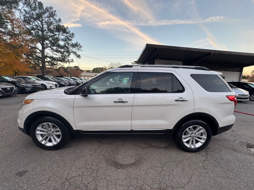 2013 Ford Explorer XLT photo 3