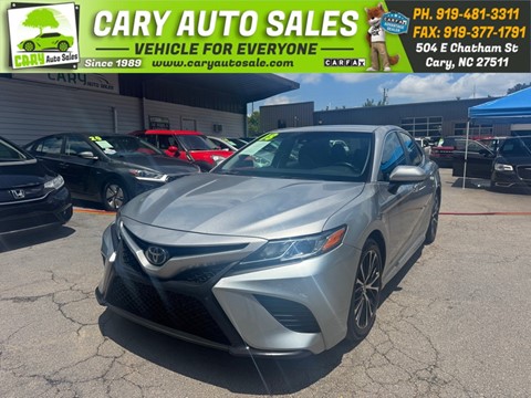2018 TOYOTA CAMRY SE