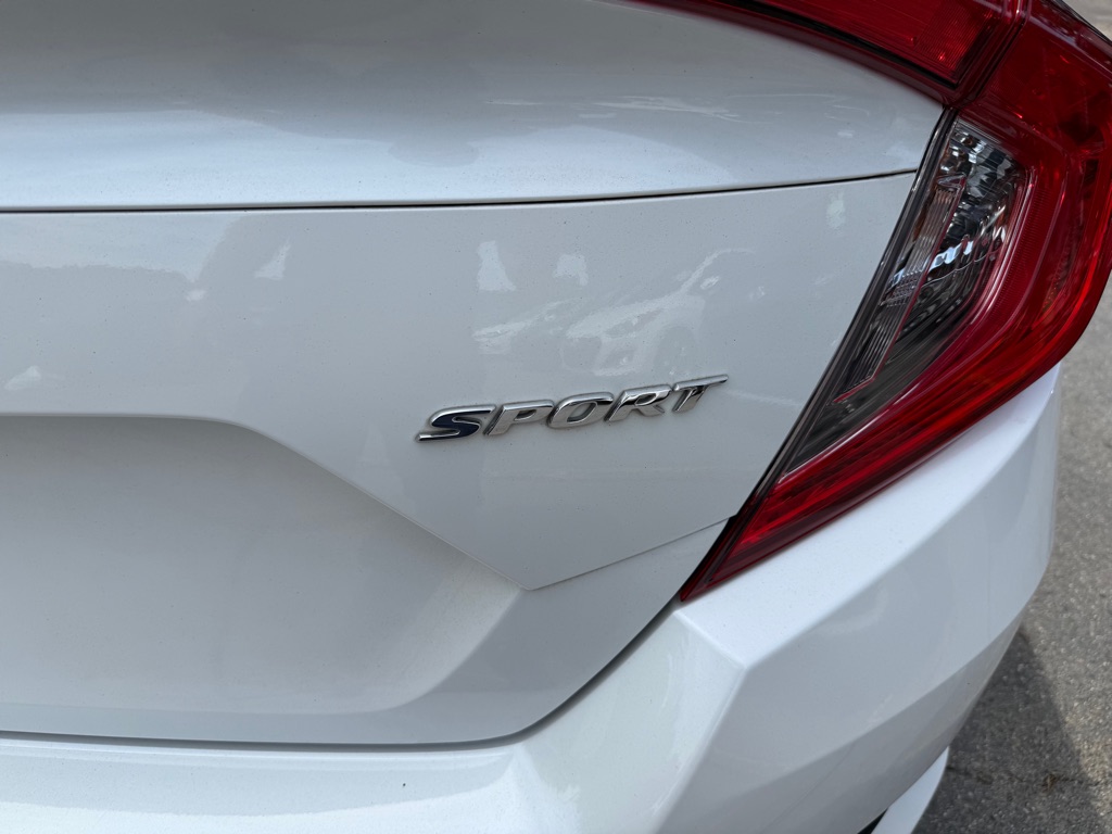 2019 Honda Civic Sport photo 32