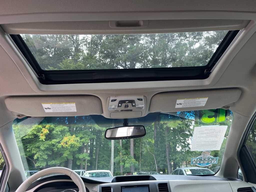 2013 Toyota Sienna XLE photo 12