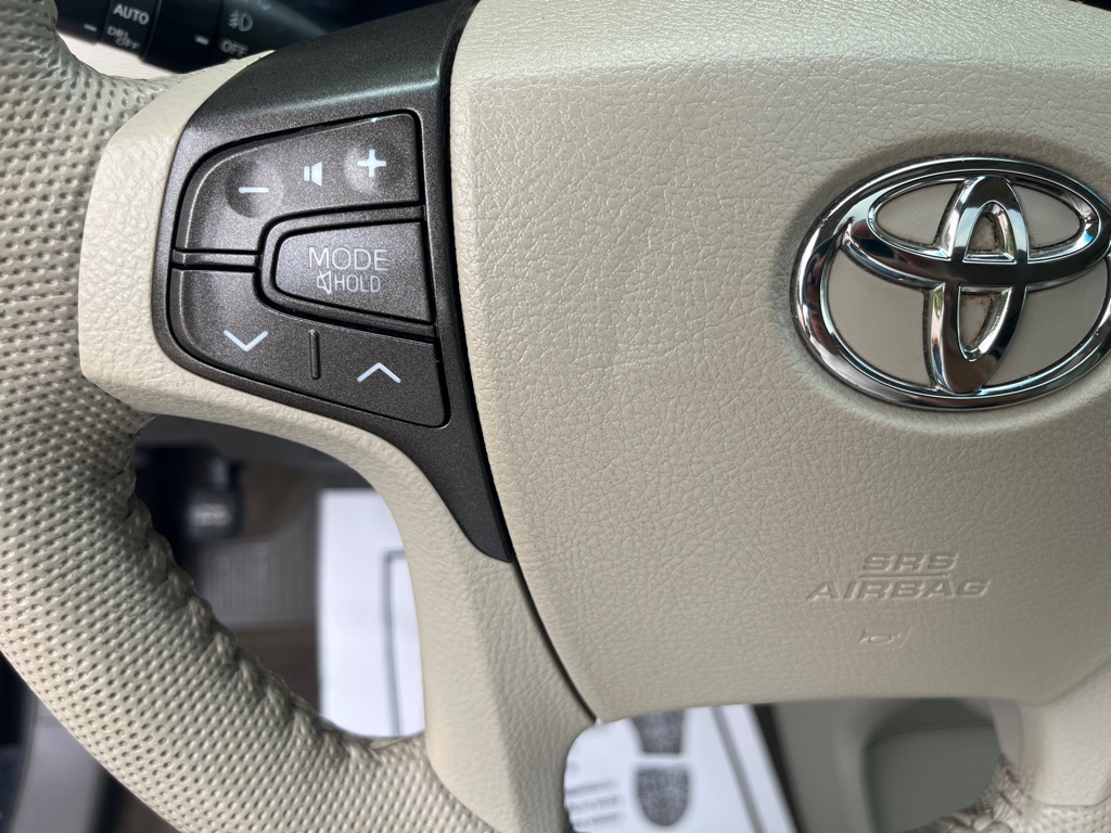 2013 Toyota Sienna XLE photo 15