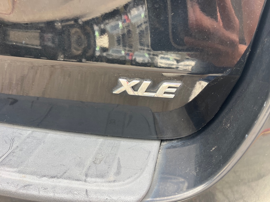 2013 Toyota Sienna XLE photo 23