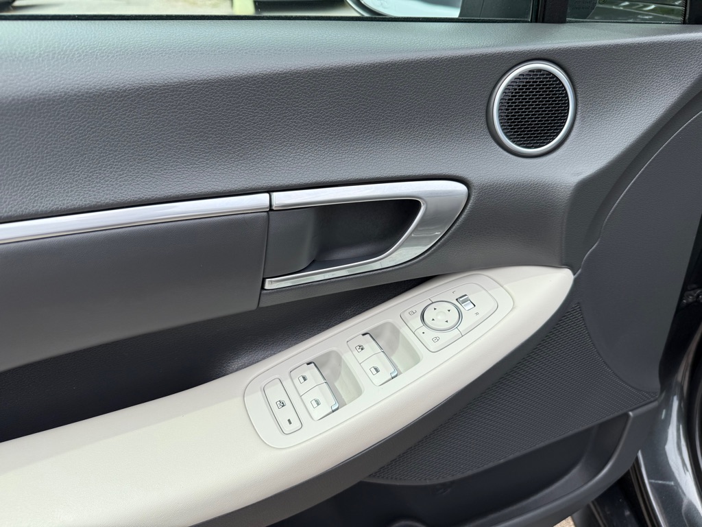 2023 Hyundai Sonata Hybrid Blue photo 12