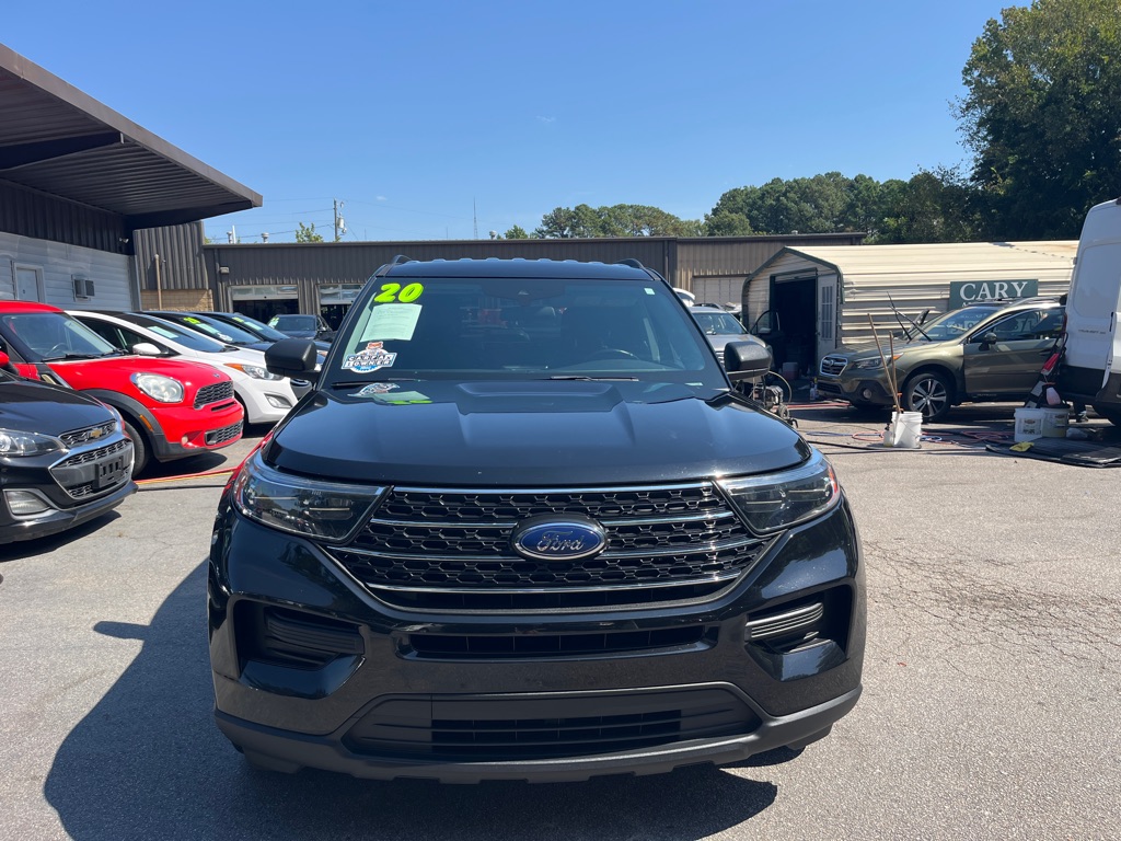 2020 Ford Explorer XLT photo 2