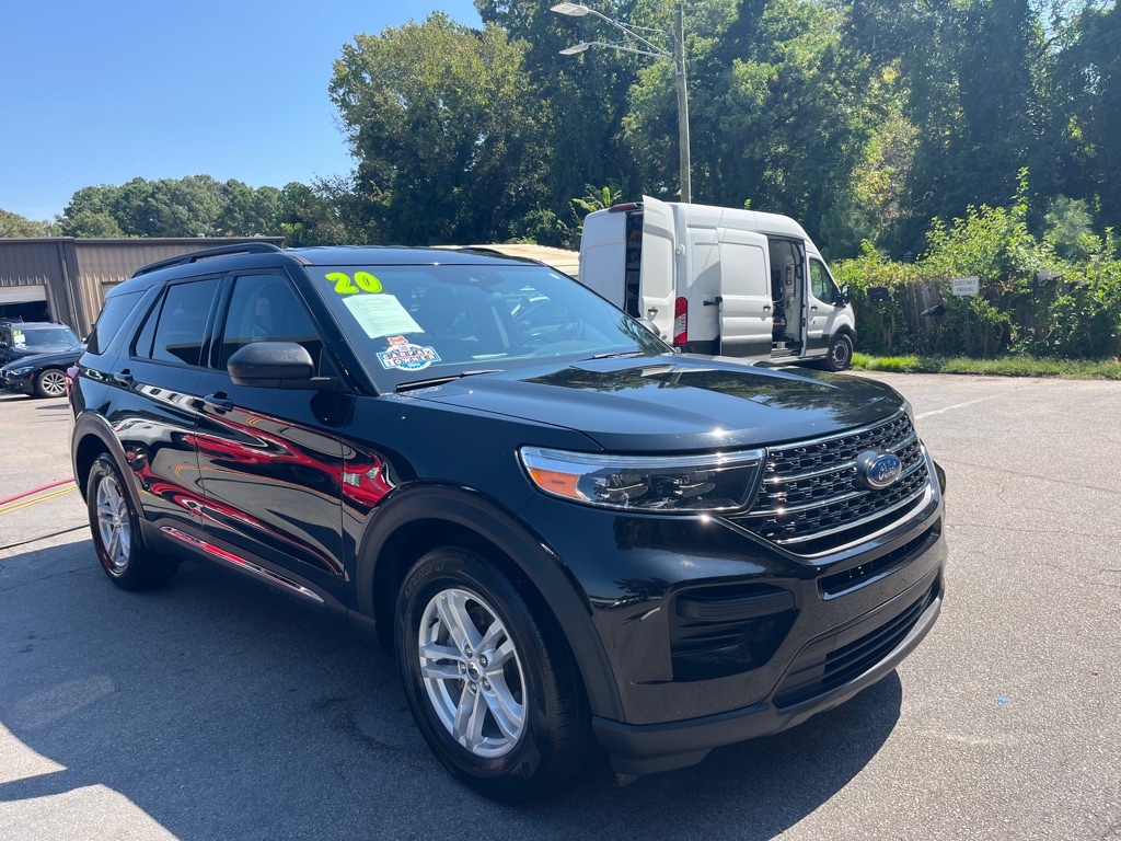 2020 Ford Explorer XLT photo 3