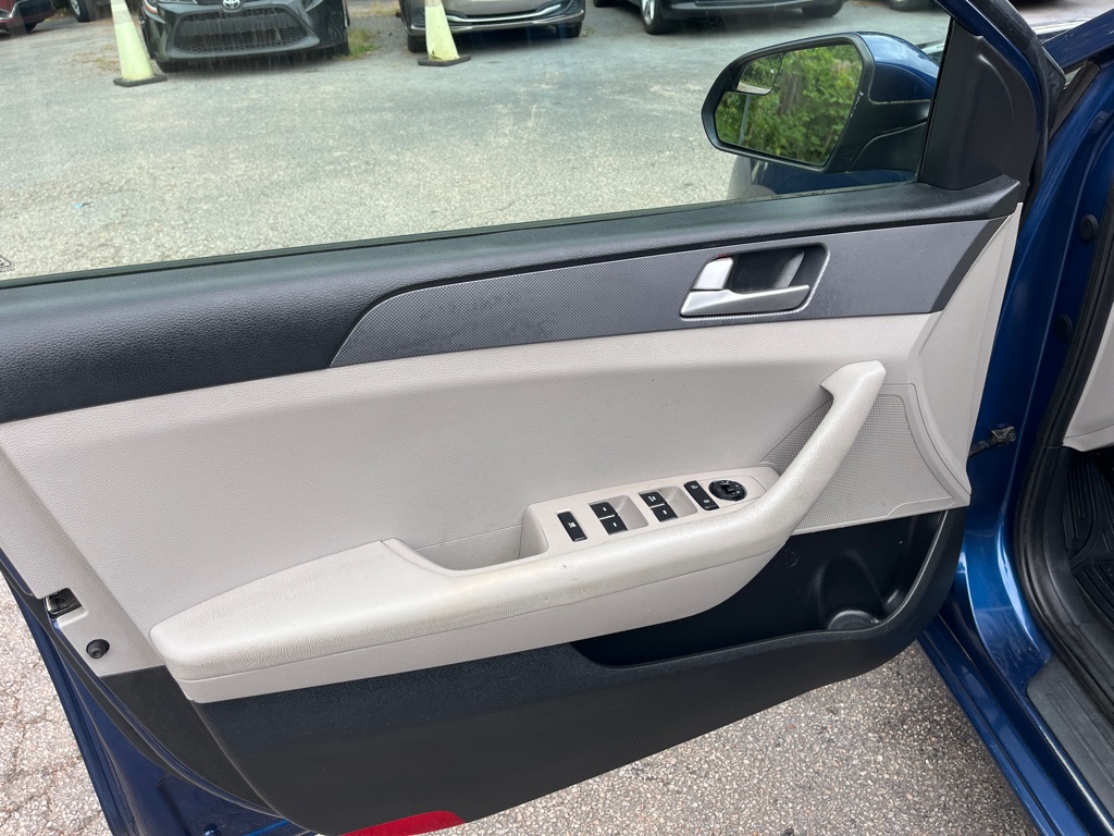 2017 Hyundai Sonata SE Eco photo 11