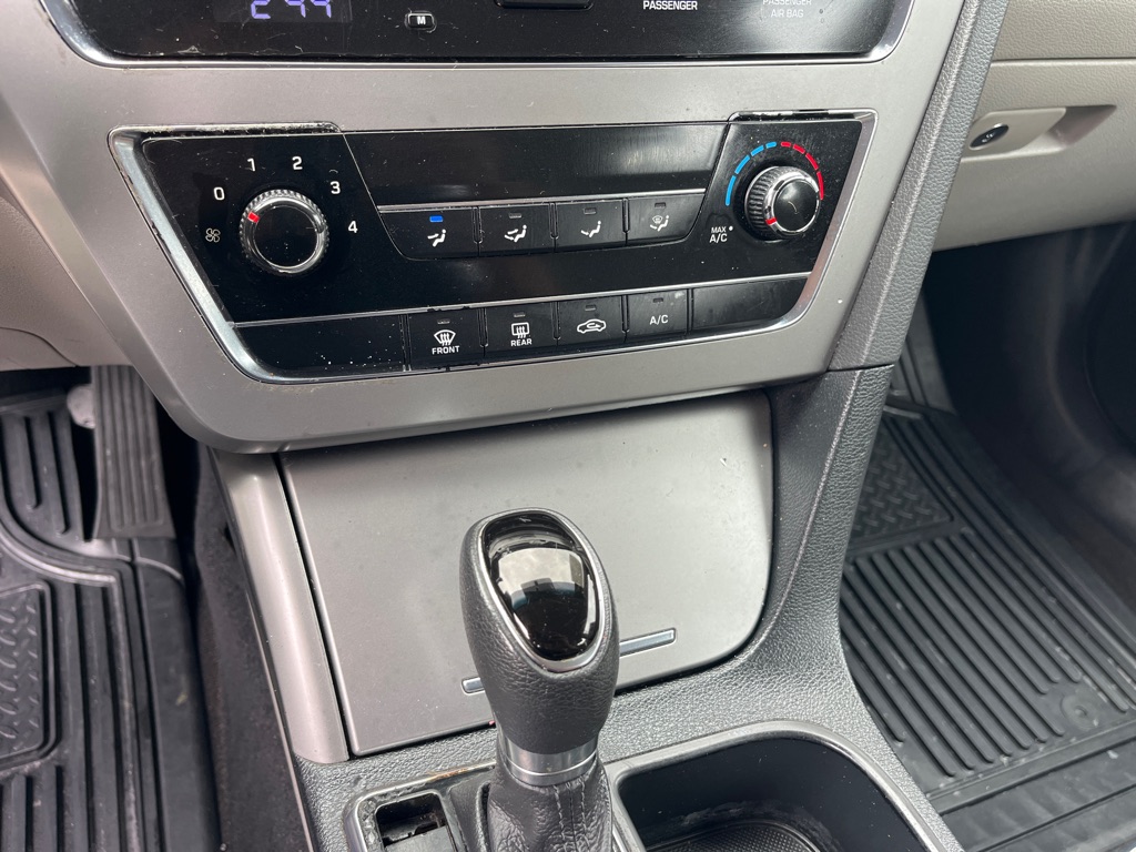 2017 Hyundai Sonata SE Eco photo 16
