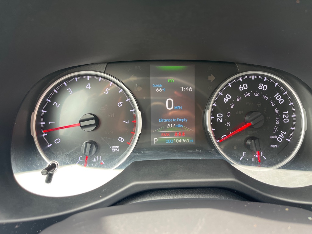2021 Toyota RAV4 LE photo 19