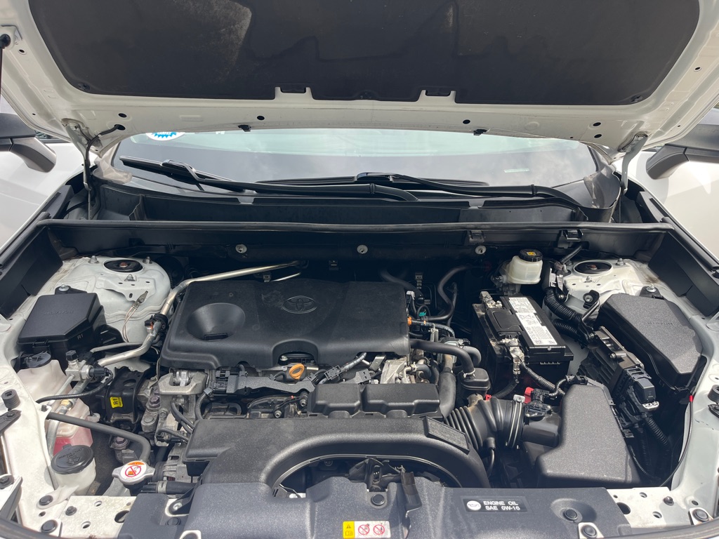 2021 Toyota RAV4 LE photo 25
