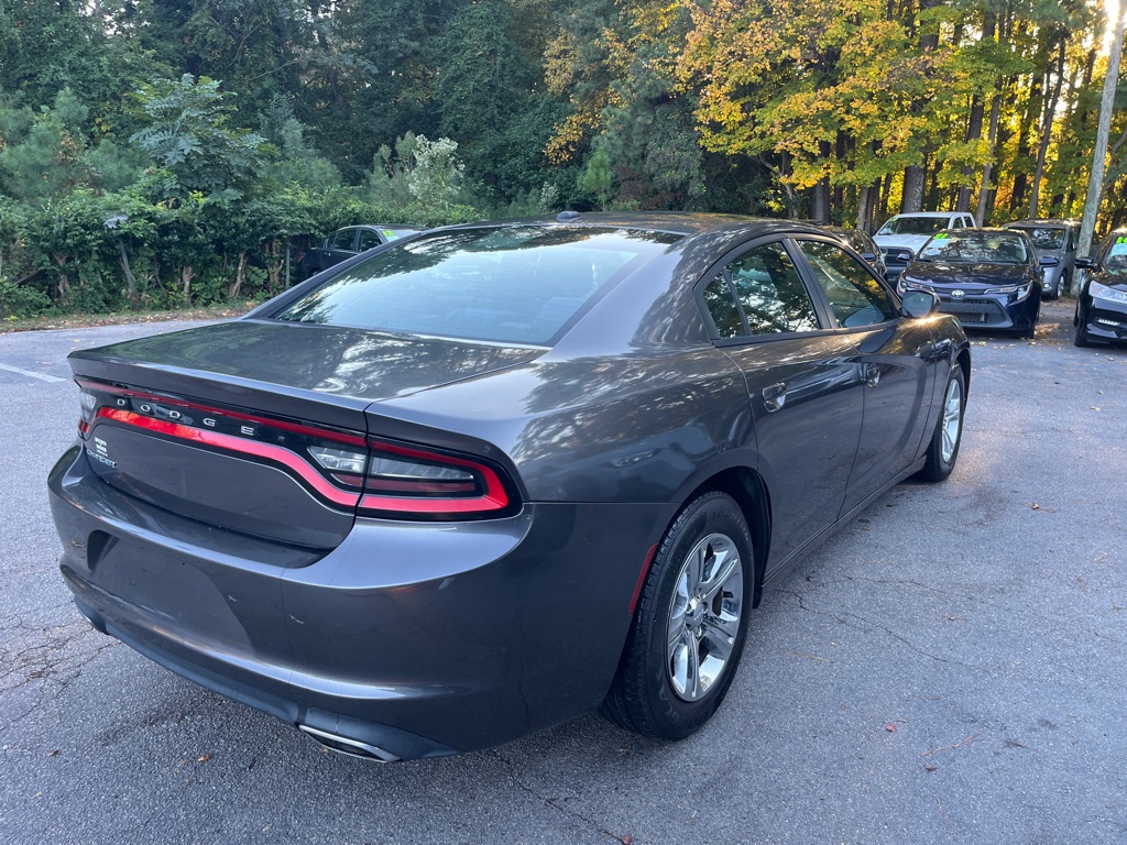 2015 Dodge Charger SE photo 4