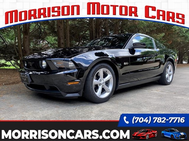 Picture of a used 2012 Ford Mustang GT