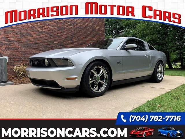 Picture of a used 2012 Ford Mustang GT Premium