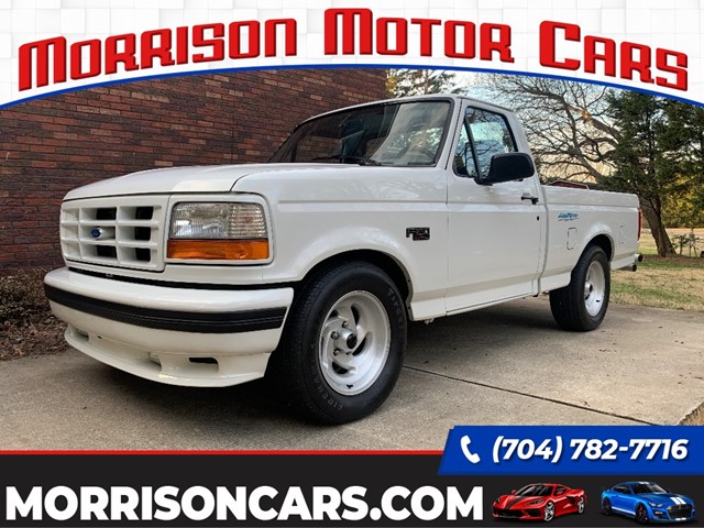 Picture of a 1995 Ford F-150 Lightning