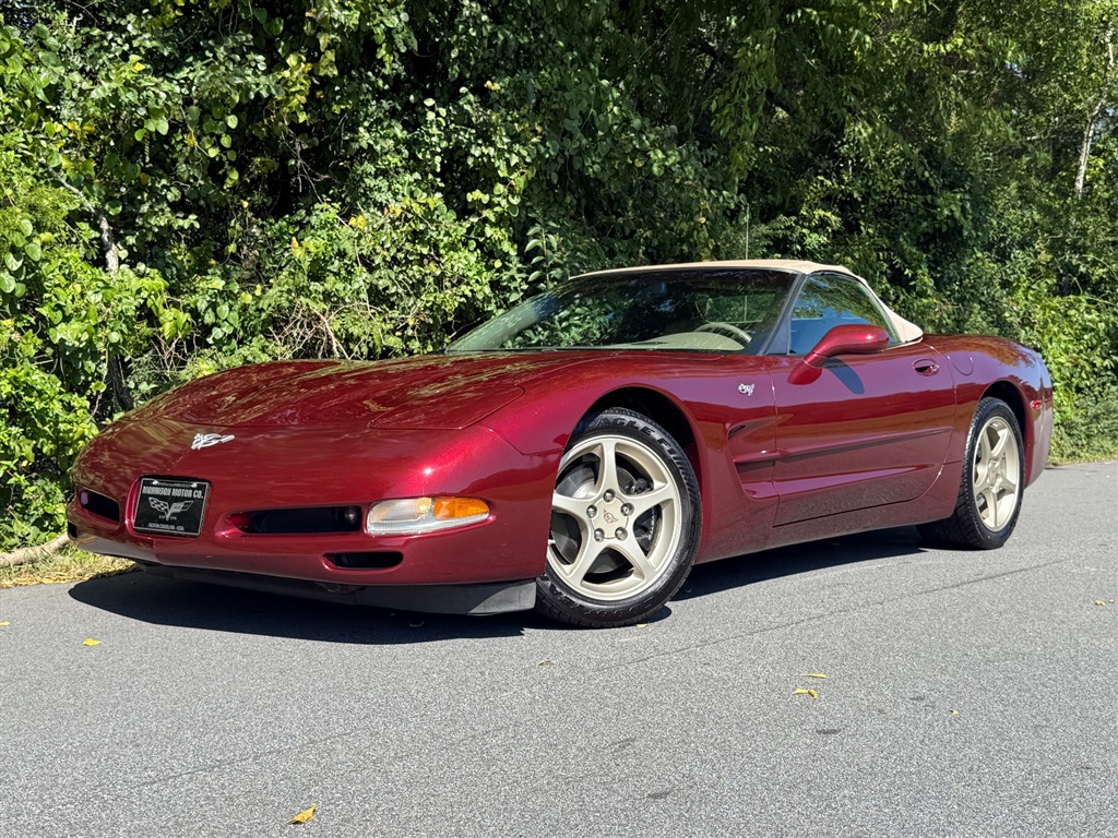 2003 Chevrolet Corvette photo 2