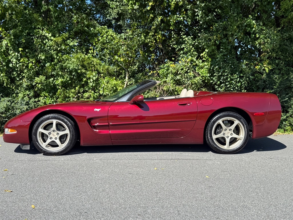 2003 Chevrolet Corvette photo 22