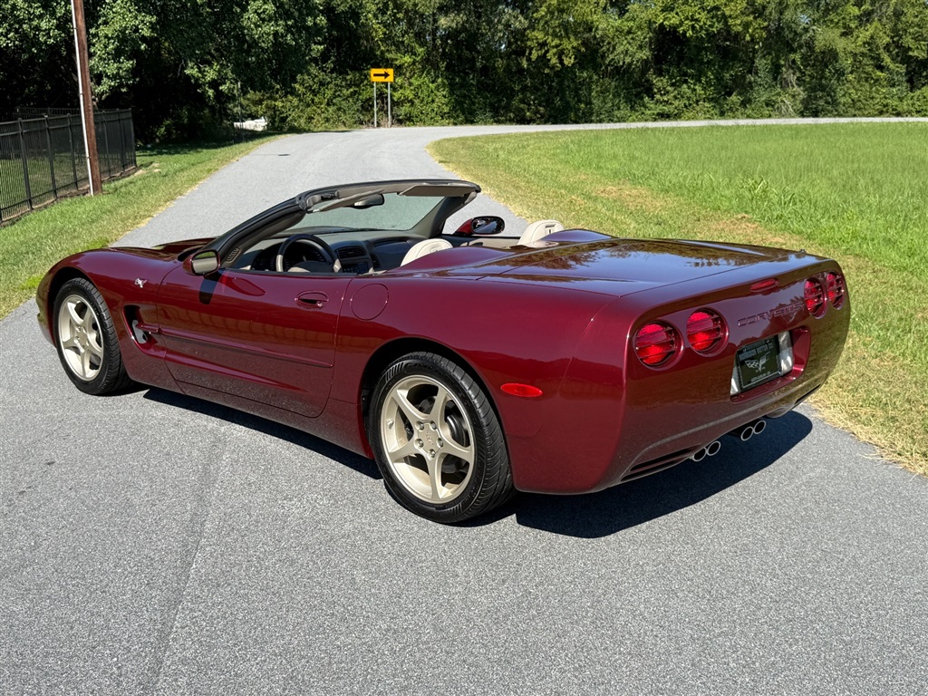 2003 Chevrolet Corvette photo 32